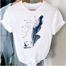 Cakkey Trend Selection - Kuş Tasarım Baskılı, Bol Kesim, Oversize, Bisiklet Yaka, Kadın T-Shirt
