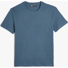 Koton Bisiklet Yaka Pamuk Karışımlı Dar Kalıp Kısa Kollu Tişört