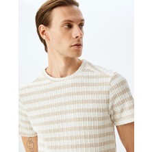 Koton Kısa Kollu Pamuk Karışımlı Dokulu Bisiklet Yaka Çizgili T-Shirt