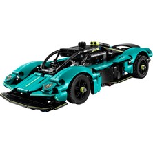 LEGO® Technic Aston Martin Valkyrie 42208 - 9 Yaş ve Üzeri Çocuklar Için Yaratıcı Yapım Seti (707 Parça)