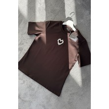 Orj Taşlı Kalp Motifili Tshirt- Kahverengi