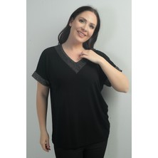 Kadın Yaka ve Kol Ucu Simli File Detaylı Büyük Beden Bluz