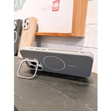iPhone 11 Uyumlu Ince Magsafe Çizgili Metal Kamera Çerçeve Standlı Çöl Titanyum Kılıf