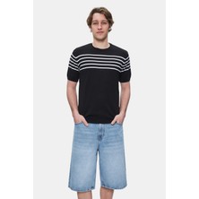 Kendrıck Siyah Çizgili Bisiklet Yaka Triko Nakışlı Standard Fit Erkek Tshirt