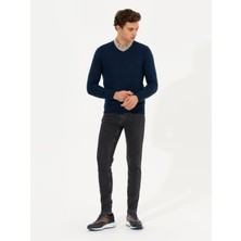 Cacharel Erkek Lacivert Slim Fit V Yaka Basic Triko Kazak 50211259-VR033