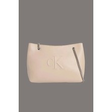 Sculpted Chaın Shoulder Bag