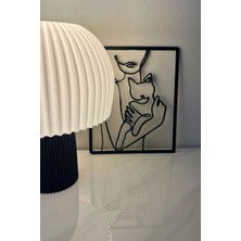 Kadın ve Kedi Silüetli Tek Çizgi Duvar Dekoru | Minimalist Modern Çerçeve Tasarım