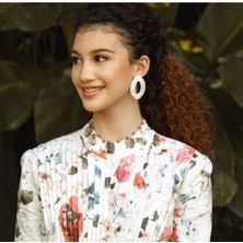 Chiara Earrings In White El Yapımı Küpe