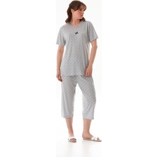 Yıldız Desenli Kısa Kol Büyük Beden Kapri Pijama Takımı