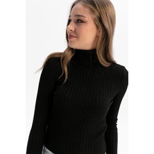Likrali Bogazli Triko
