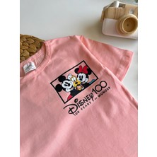Kız Çocuk Disney 100 Koleksiyonu Pembe Şortlu Takım (2-8 Yaş) | Mickey Minnie Baskılı Yazlık Pamuklu Ikili Set | Kısa Kollu Tişört + Şort | Nefes Alabilen Kumaş | Günlük & Tatil Kombini