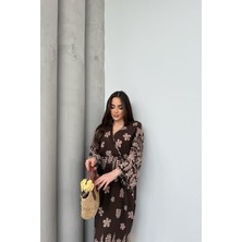 Çiçek Desenli Kahverengi Uzun Kollu Elbise