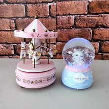 Sevimli Kedi Işıklı Müzikli Orta Boy Kar Küresi Atlı Karınca Müzik Kutusu