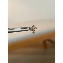 Aida Jewelss 316 L Cerrahi Çelik Haç Modeli Zirkon Taşlı Mini Dudak Kıkırdak Helix Tragus Piercingi