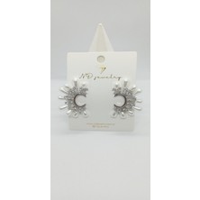 Silver Renk Taş ve Incili Tasarım Küpe