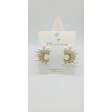 Gold Renk Taş ve Incili Tasarım Küpe