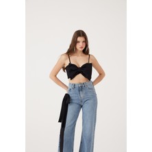 Kurdele Görünümlü Crop Jazmin Bluz Siyah