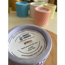 Dekoratif Lavanta Kokulu Mor Taş Kap Mum – 300G  Doğal Soya Wax, Ahşap Fitilli, El Yapımı ve Vegan