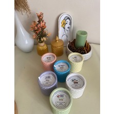 Dekoratif Çam Kokulu Beyaz Taş Kap Mum – 300G Doğal Soya Wax, Ahşap Fitilli, El Yapımı ve Vegan