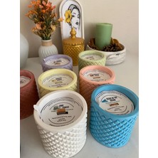 Dekoratif Egzotik Meyve Kokulu Pembe Taş Kap Mum – 300G Doğal Soya Wax, Ahşap Fitilli, El Yapımı ve Vegan