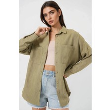Kadın Çağla Yeşil Oversize Çift Cepli Keten Gömlek HZL22S-BD1201261