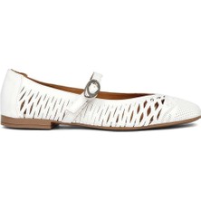 Celal Gültekin Kadın Beyaz Bantlı Deri Babet