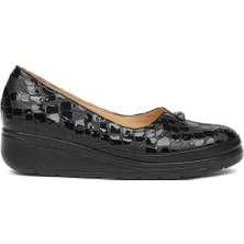 Celal Gültekin Kadın Siyah Kroko Dolgu Topuklu Rugan Deri Ayakkabı