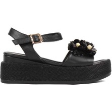 Kadın Siyah Hasır Tabanlı Deri Sandalet