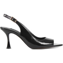 Celal Gültekin Kadın Siyah Tokalı İnce Topuklu Rugan Deri Klasik Ayakkabı