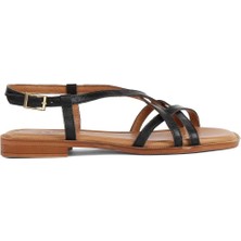 Kadın Siyah Bilekten Bantlı Deri Sandalet