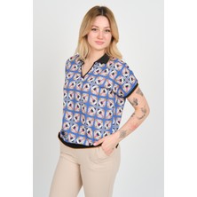Ella Camelia Kadın Desenli Polo Yaka Beli ve Kolları Lastikli Bluz 24E107 Mavi