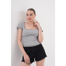 Ya Muse Kısa Kollu Dekoltedetaylı T-Shirt