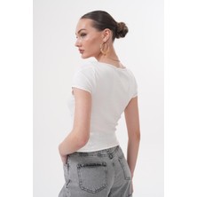 Ya Muse Kısa Kollu Dekoltedetaylı T-Shirt