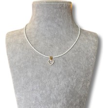 Beyaz Mini Boncuklu Kalp Uçlu Kolye