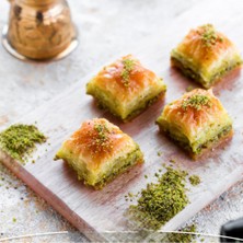 Güllüoğlu Fıstıklı Baklava 500 Gr.