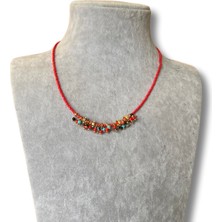 Kırmızı Mini Boncuklu Karışık Süslü Kolye