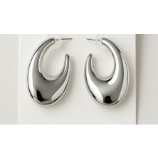 Lunar Chrome Ayın Asi Yüzü, Kulaklarında Parlıyor.