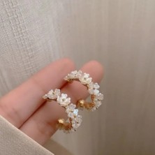 Fleur D’or – Zarif Çiçekli Halka Küpe