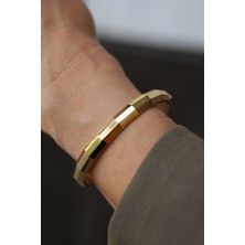 14 Ayar Altın Düz Bombeli Simetrik Kesim Kelepçe