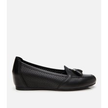 Hotiç Kadın Deri Siyah Püsküllü Dolgu Topuklu Ayakkabı