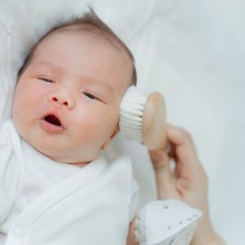 Nami Baby  Doğal Keçi Kılı Bebek Saç Fırçası ve Ahşap Tarak Seti Saklama Keseli 3'lü Set
