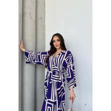 Kadın Mavi Geometri Desenli Beli Lastikli Uzun Yırtmaçlı Kruvaze Elbise