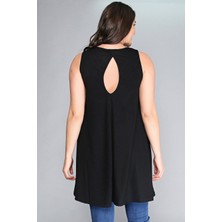 Büyük Beden Kolsuz Sırt Pencere Bluz