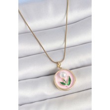 316L Çelik Gold Renk Zincir Pembe Mineli Incili Çiçek Işlemeli Portre Model Kadın Kolye