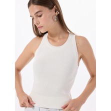 Mustang Bisiklet Yaka Düz Beyaz Kadın Bluz M5SL-BLZ1913