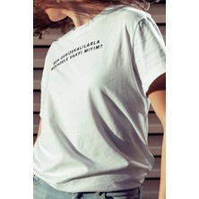 Ben Gerizekalılarla Mücadele Vakfı Mıyım Komik Söz Baskılı Unisex Beyaz T-Shirt
