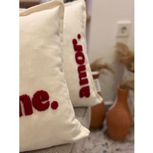 Hug Me - Amor Yazılı Punch Işlemeli 2li Kırlent Kılıfı Seti- 43X43CM - 2li Punch Kırlent Kılıfı Seti
