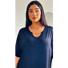 Zincir Detaylı Taşlı Viskon Bluz
