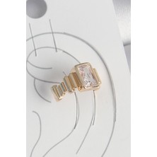 Pirinç Gold Renk Kare Zirkon Taşlı Kadın Kıkırdak Küpe
