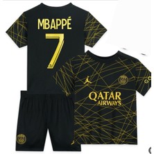 Psg Mbappe Gold Çocuk Alt-Üst Takım T-Shrt +Şort+Çorap+Bileklik